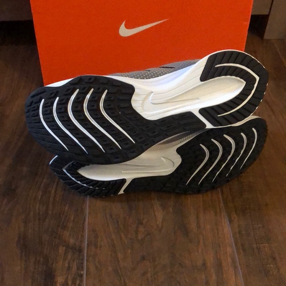 NIB Nike | Zoom Rival Fly - Picture 6 of 7